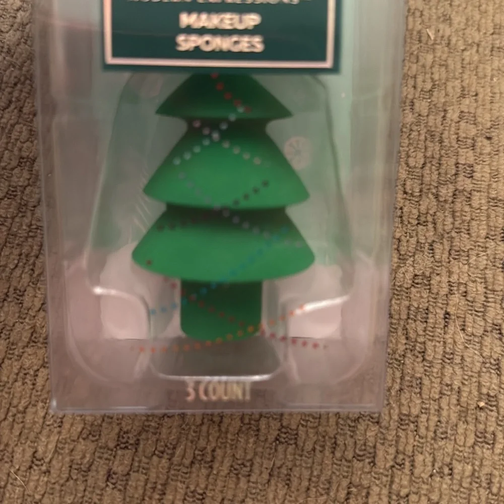 Modern Expressions Christmas Makeup Sponges NEW‎